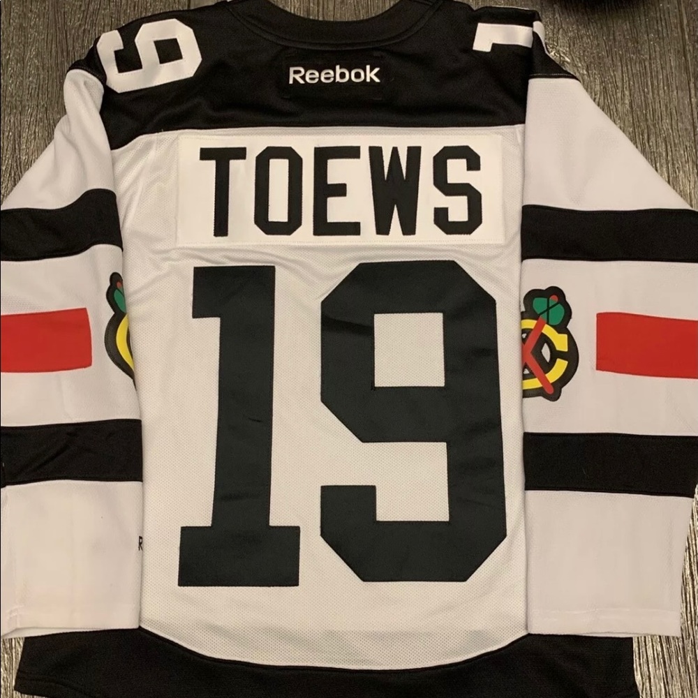 Jonathan Toews Chicago Blackhawks Jersey